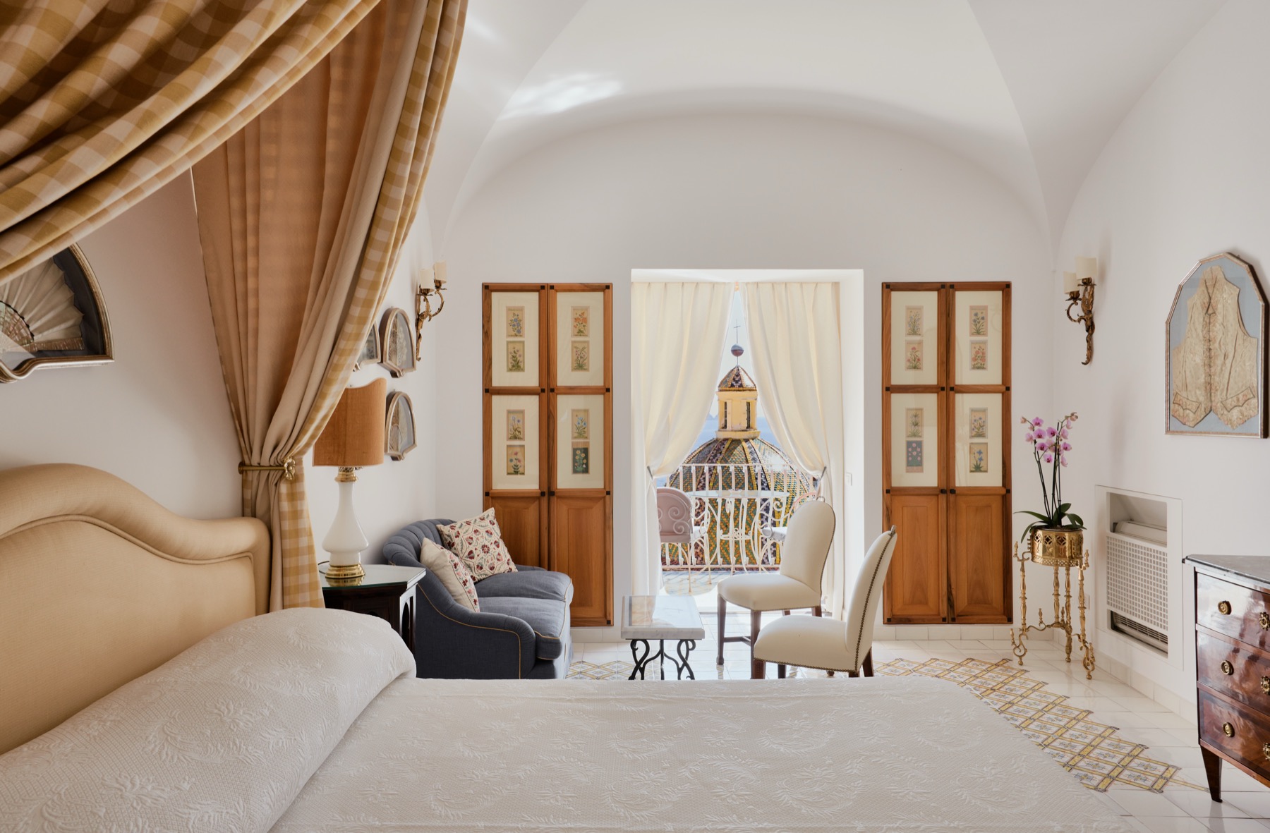 La Sponda dining room