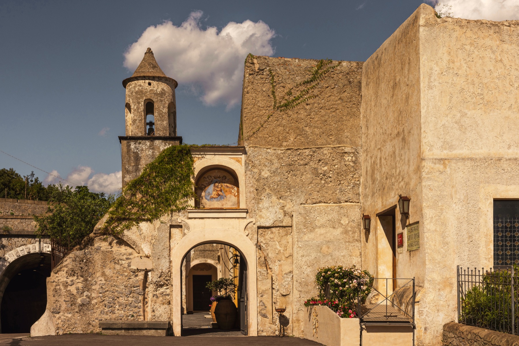 Entrance to Monastero Santa Rosa