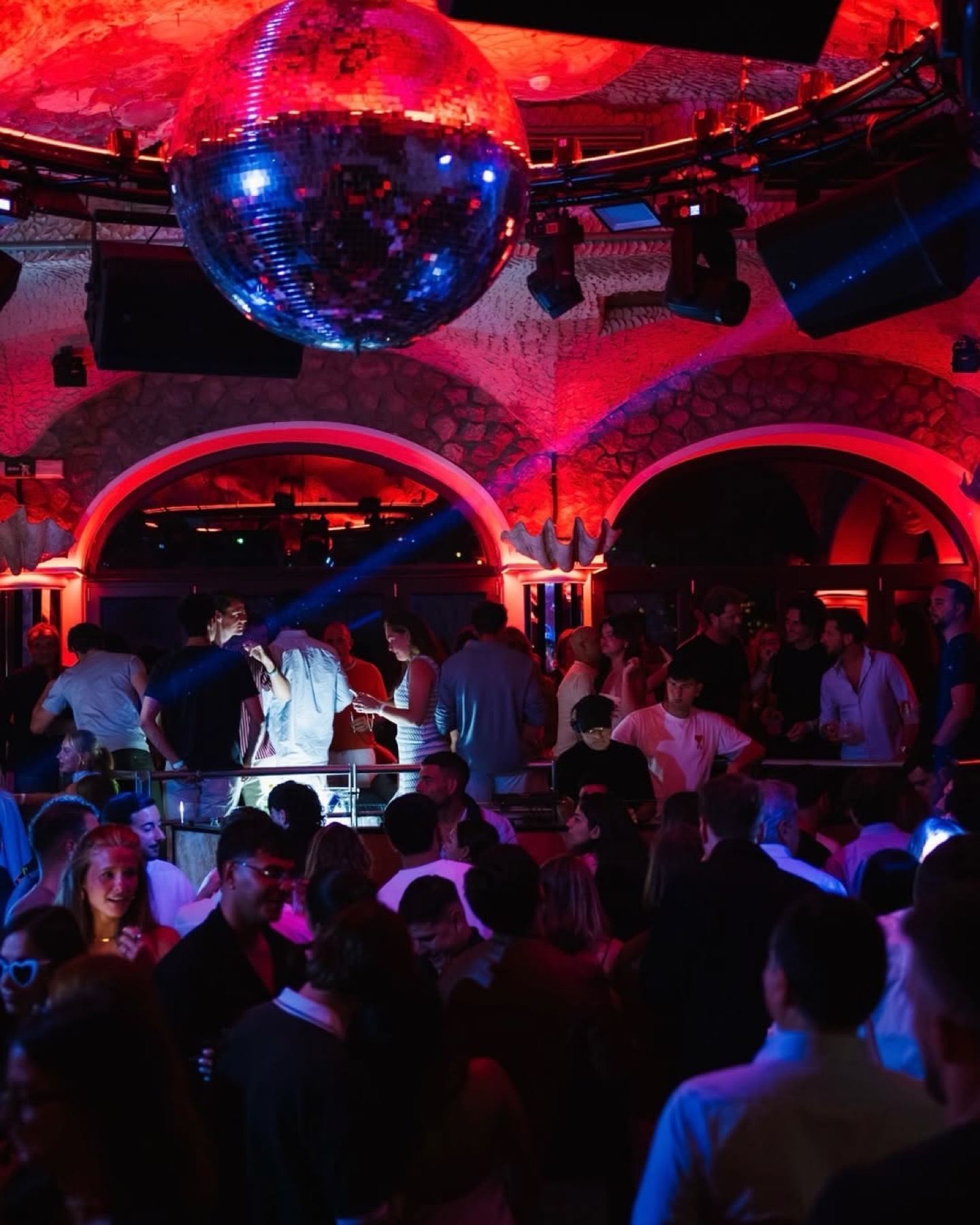 Music on the Rocks — Positano cliffside nightclub